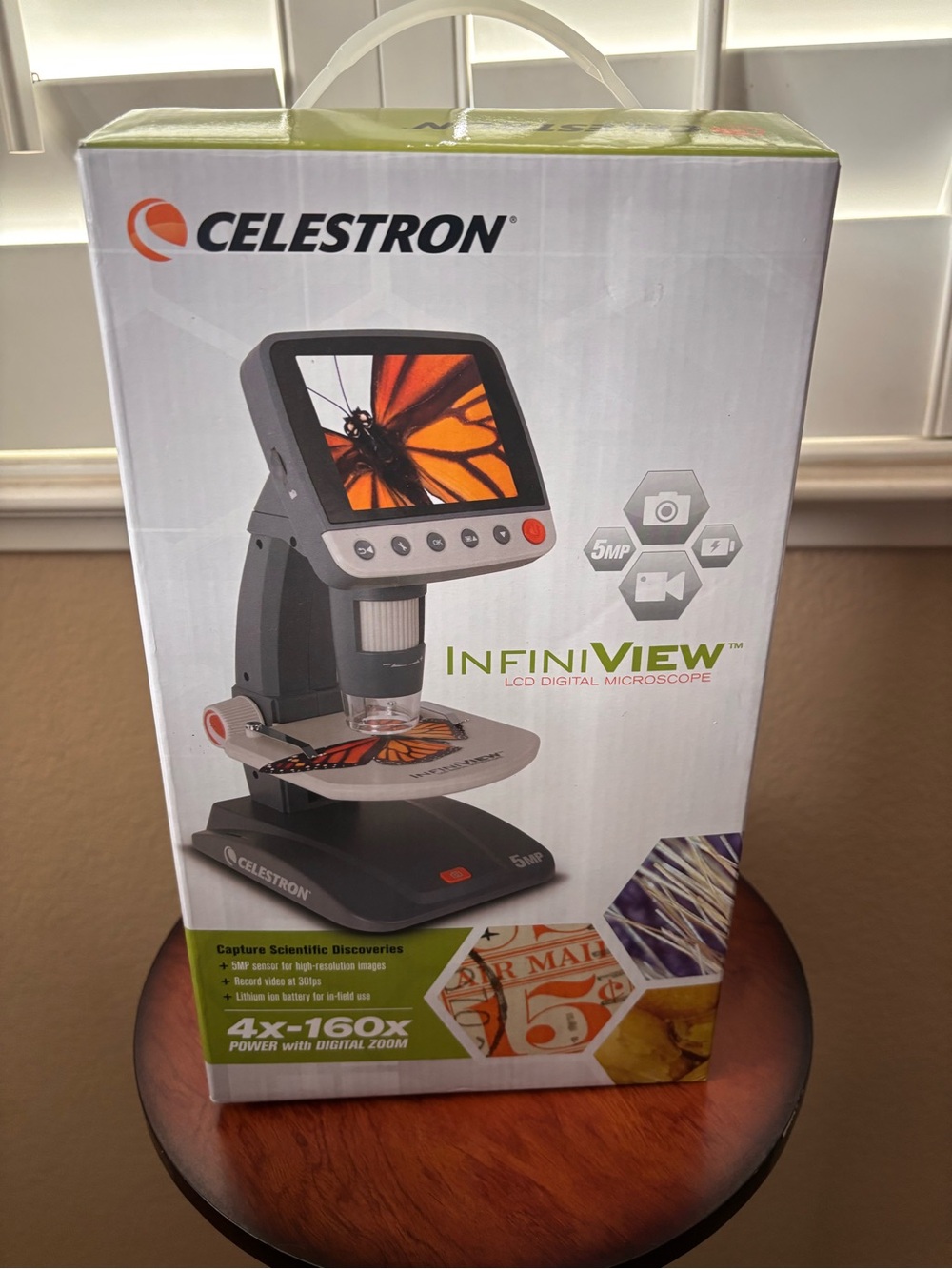 Celestron InfiniView 44360 LCD Digital Microscope 5MP 4x-160x